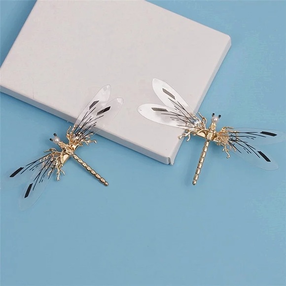 Bohemian Beautiful Gold Dragonfly Hair Clips - Picture 5 of 16